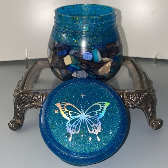 Resin Jar / Container - Picture 3 of 6